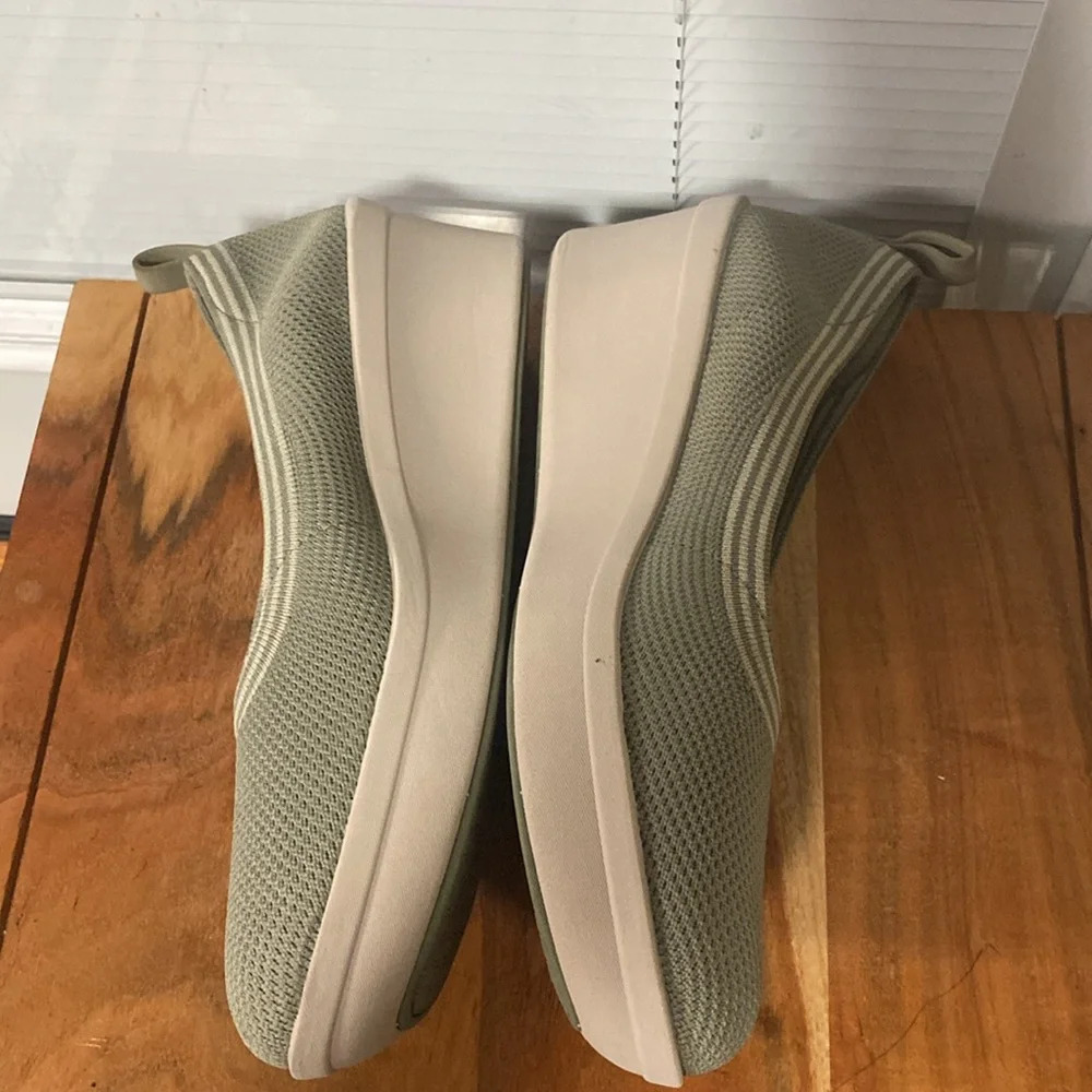 Cloudsteppers By Clarks - Soft Cushion - Light Gr… - image 3